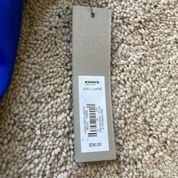 Flirty Trio - Picture 16 of 16